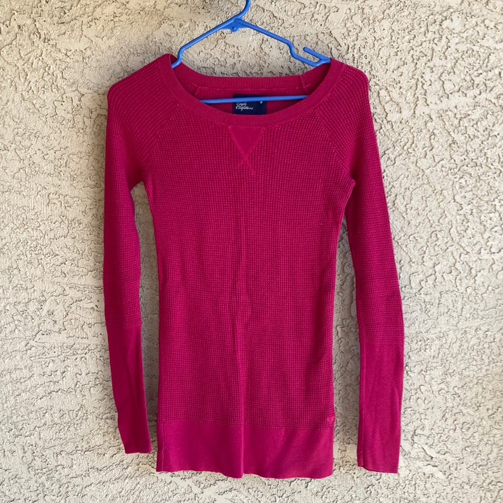 American Eagle outfitters pink long sleeve shirt size medium. Great condition